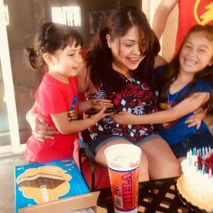 Meet your Posher, Ana